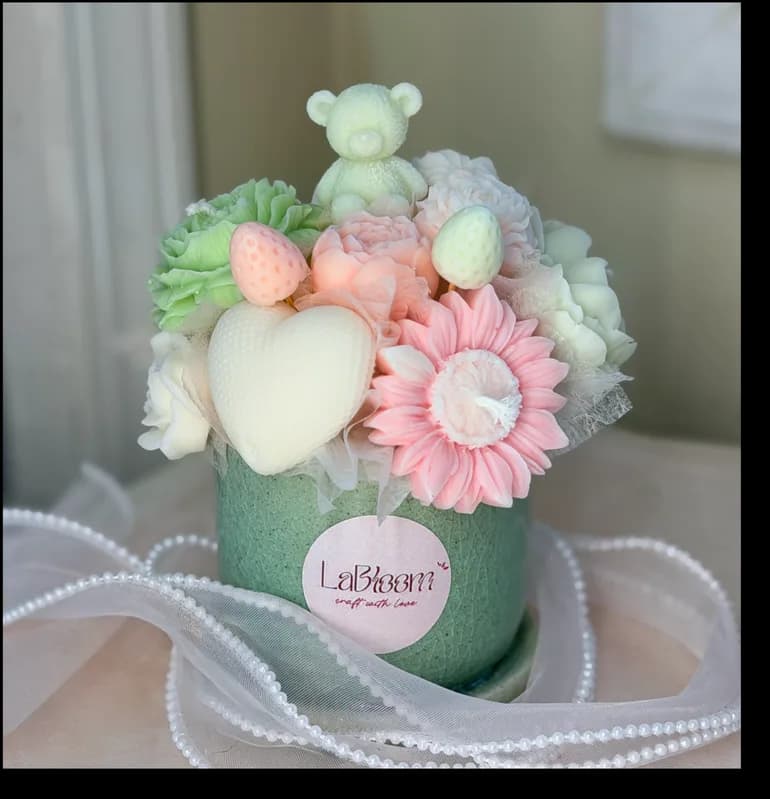 Blue and blush ceramic vase bouquet